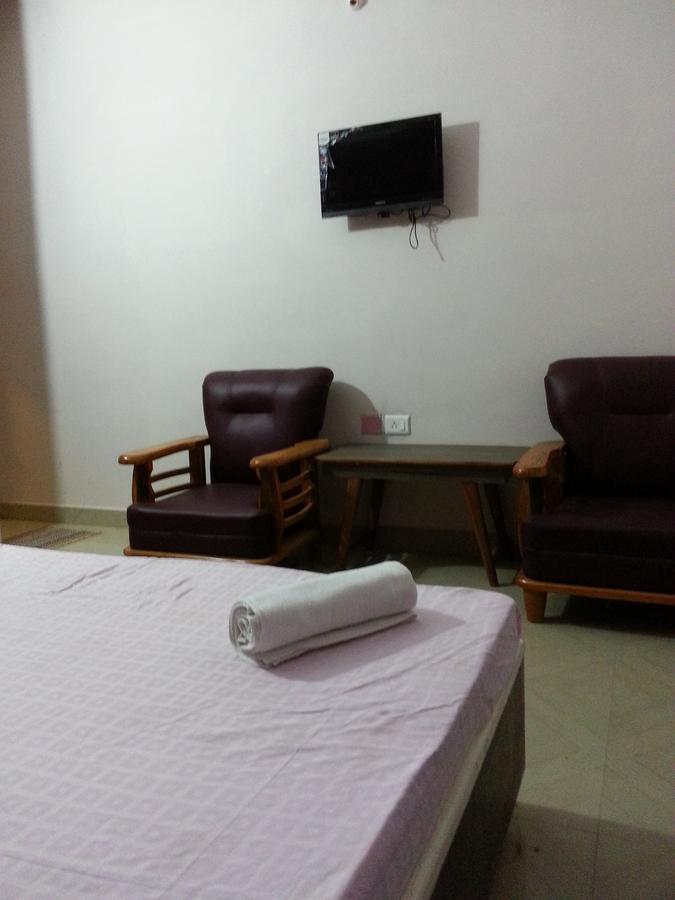 Hotel Sanchita Palace Forbesganj Екстер'єр фото