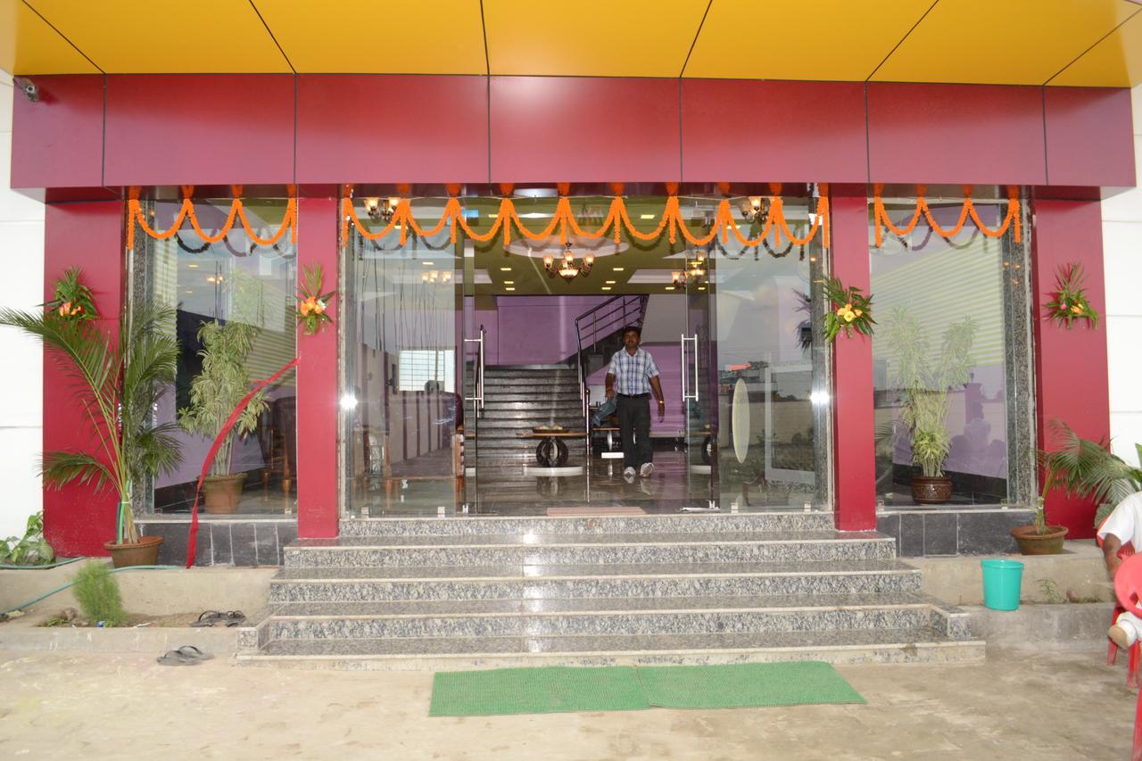 Hotel Sanchita Palace Forbesganj Екстер'єр фото